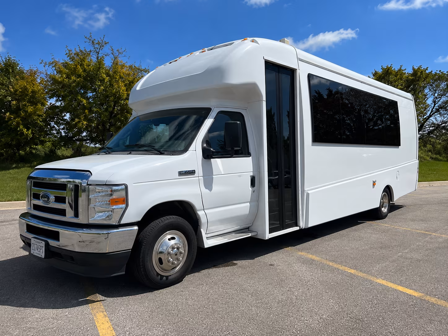 20 Passenger Party Bus Exterior