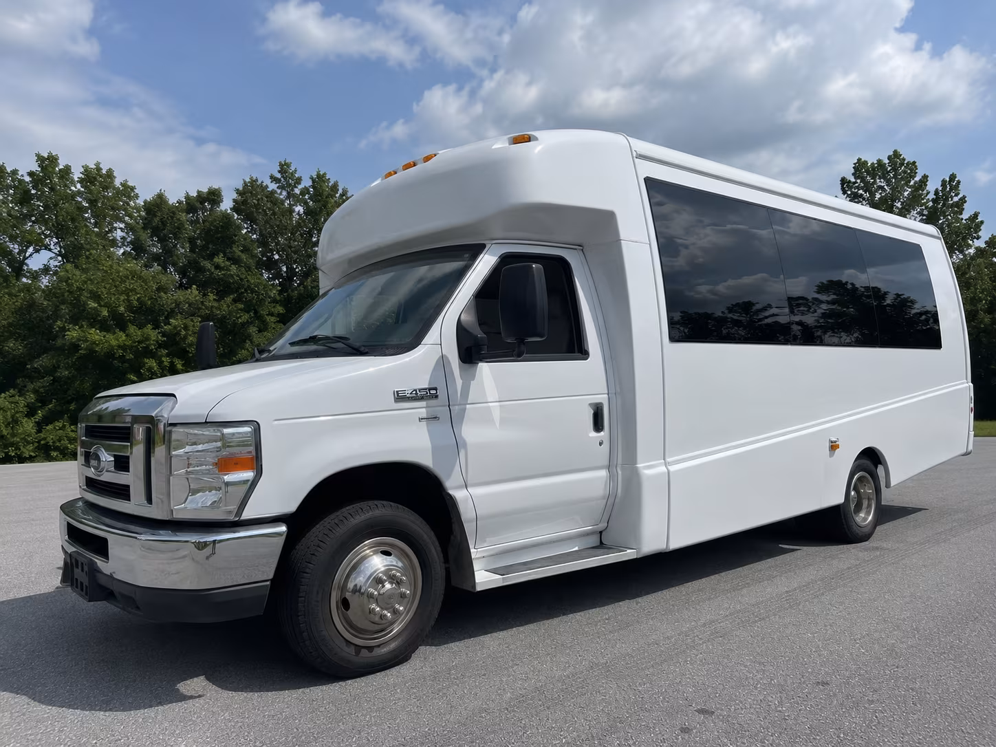 Livonia Birthday, Sweet 16, & Quinceañera Party Bus Rentals