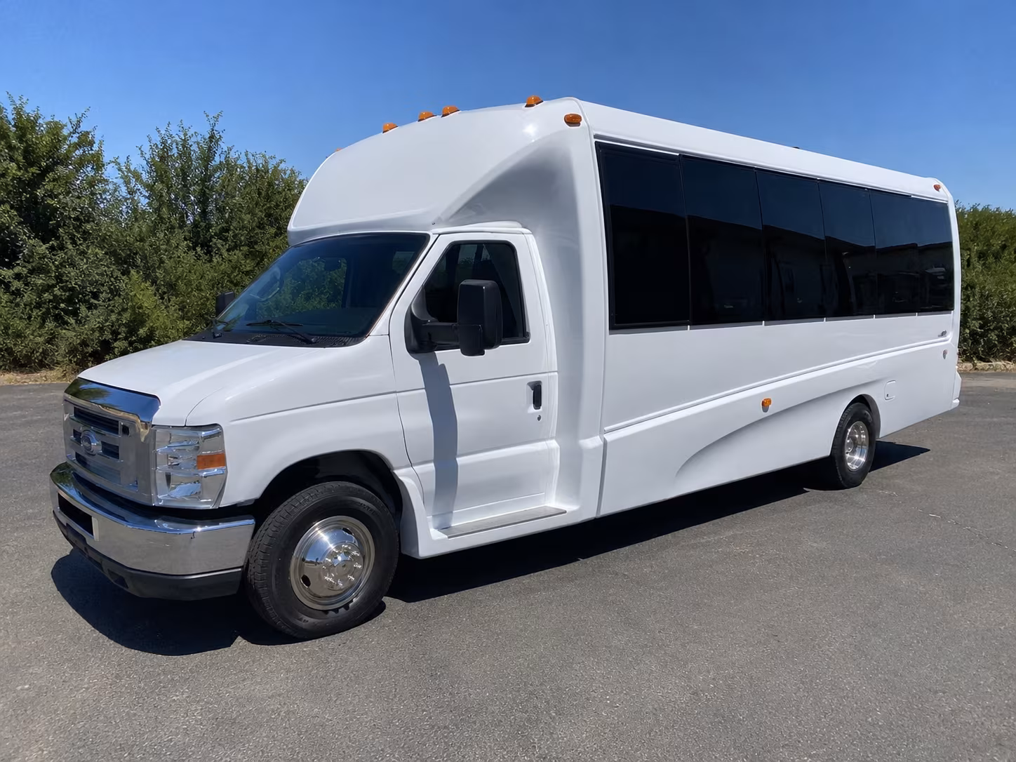 Southfield Winery Tour & Pub Crawl Transportation