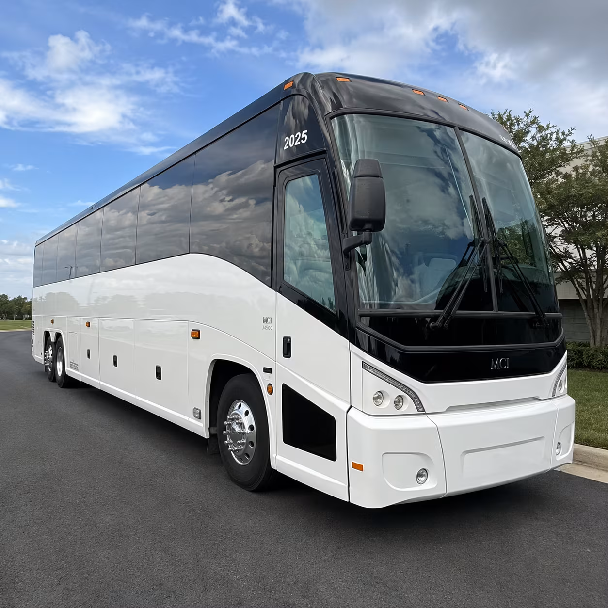 Toledo Airport Shuttle & Transportation party bus exterior