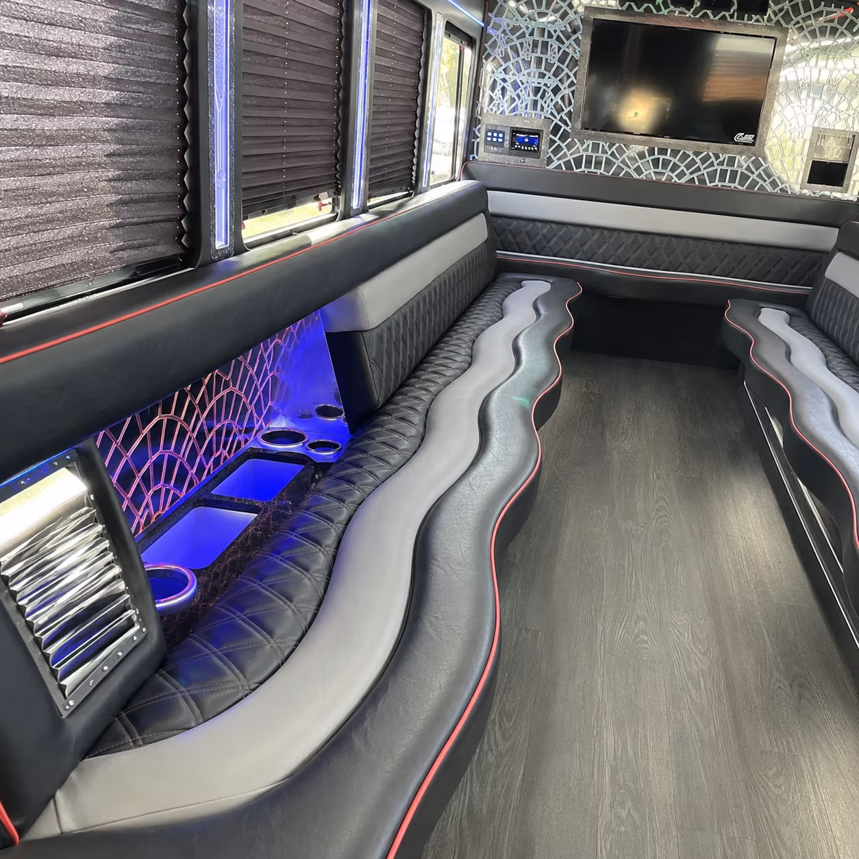 Toledo Homecoming & Prom Party Bus Rentals