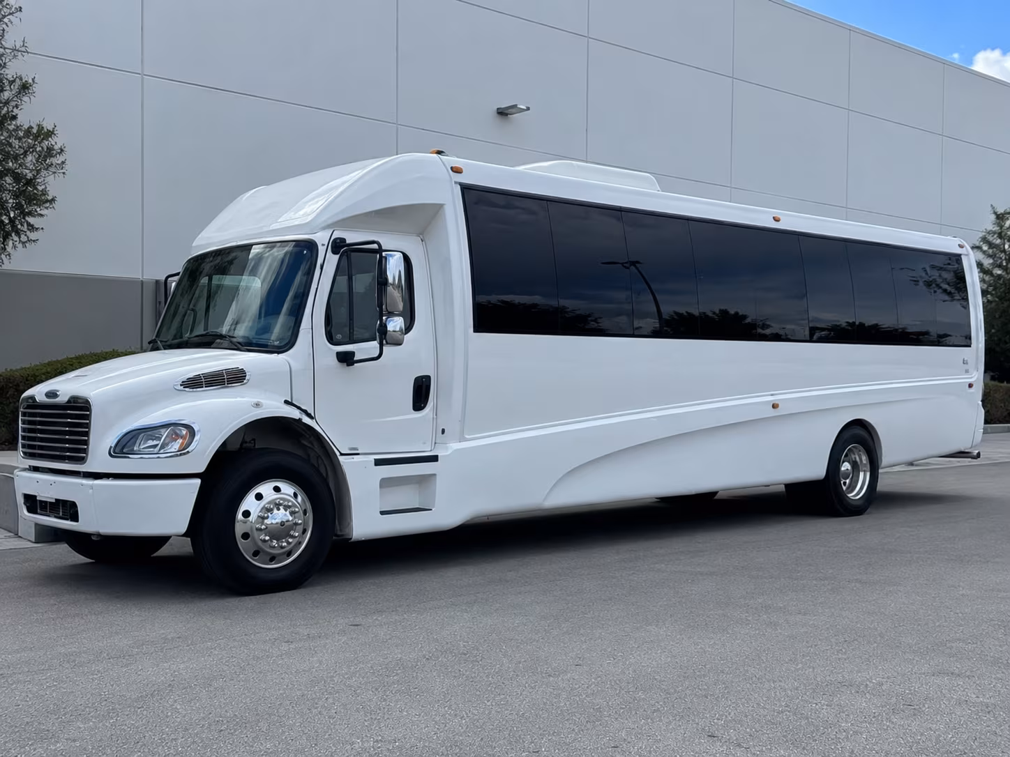 Toledo Wedding Transportation party bus exterior