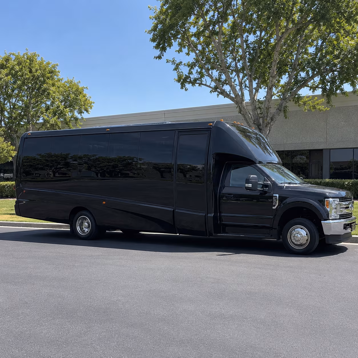 Toledo Winery Tour & Pub Crawl Transportation party bus exterior
