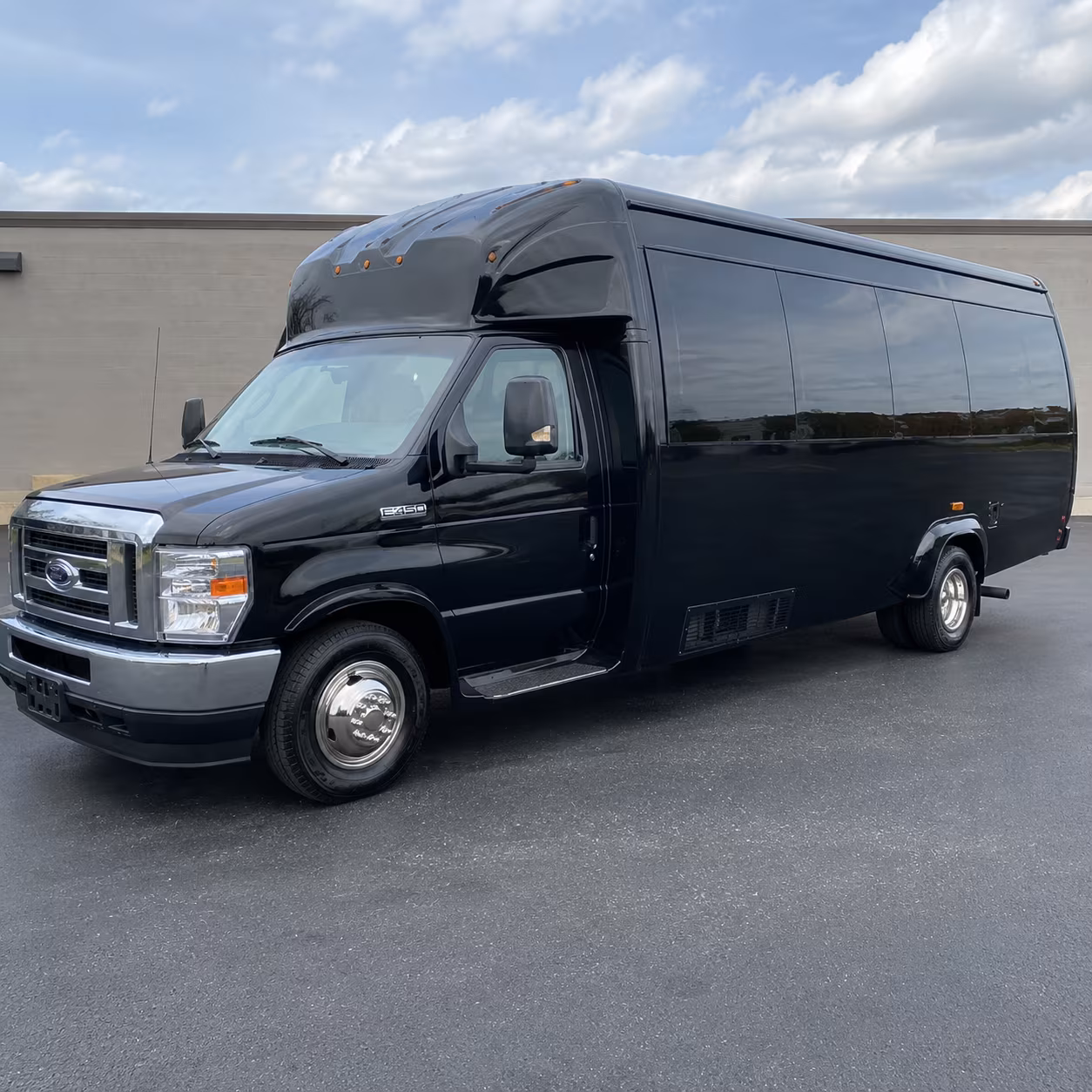 Toledo Winery Tour & Pub Crawl Transportation party bus exterior